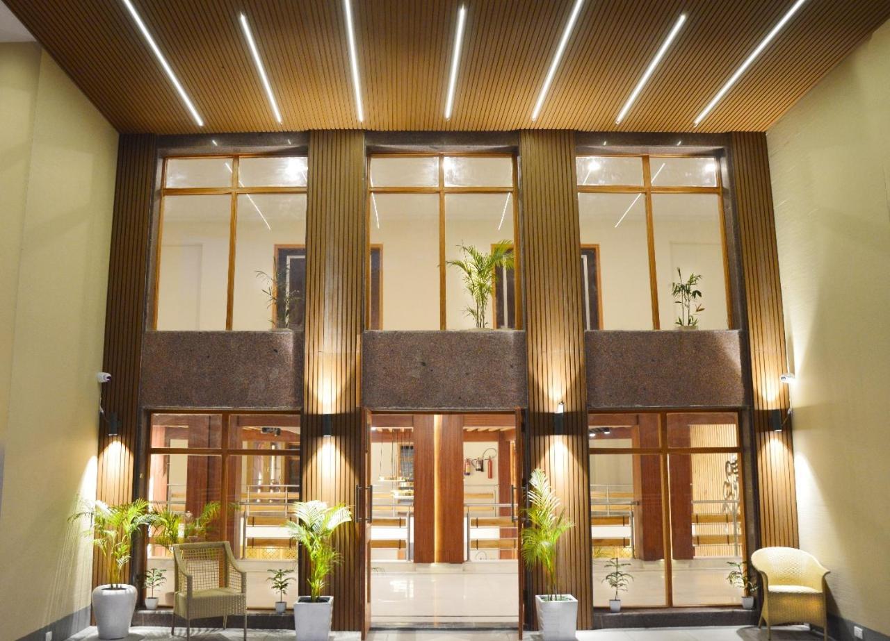 Anand Vardhan Resorts Манали Экстерьер фото
